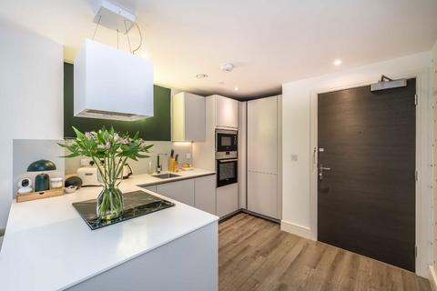 1 bedroom flat for sale, Gaumont Place, London SW2