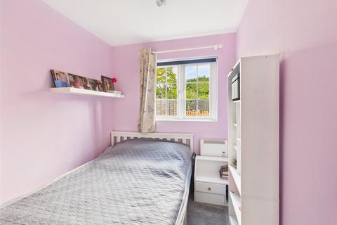 11 Blaisdon Close, Abbeymead, Gloucester, GL4 4SB