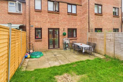 11 Blaisdon Close, Abbeymead, Gloucester, GL4 4SB