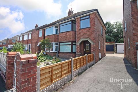 3 bedroom semi-detached house for sale, Oakmoor Avenue, Bispham, Blackpool, FY2