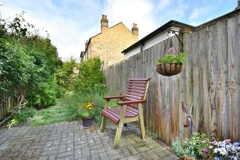 30 Farren Road, London, SE23 2EA