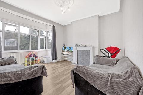 3 Dunton Road, Romford, RM1 4AH