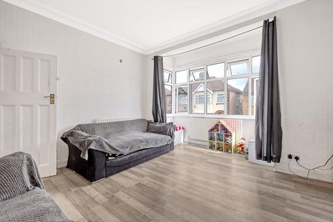 3 Dunton Road, Romford, RM1 4AH
