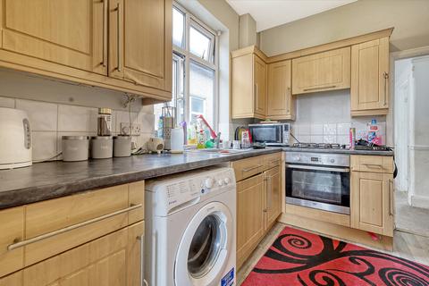 3 Dunton Road, Romford, RM1 4AH
