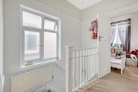 3 Dunton Road, Romford, RM1 4AH