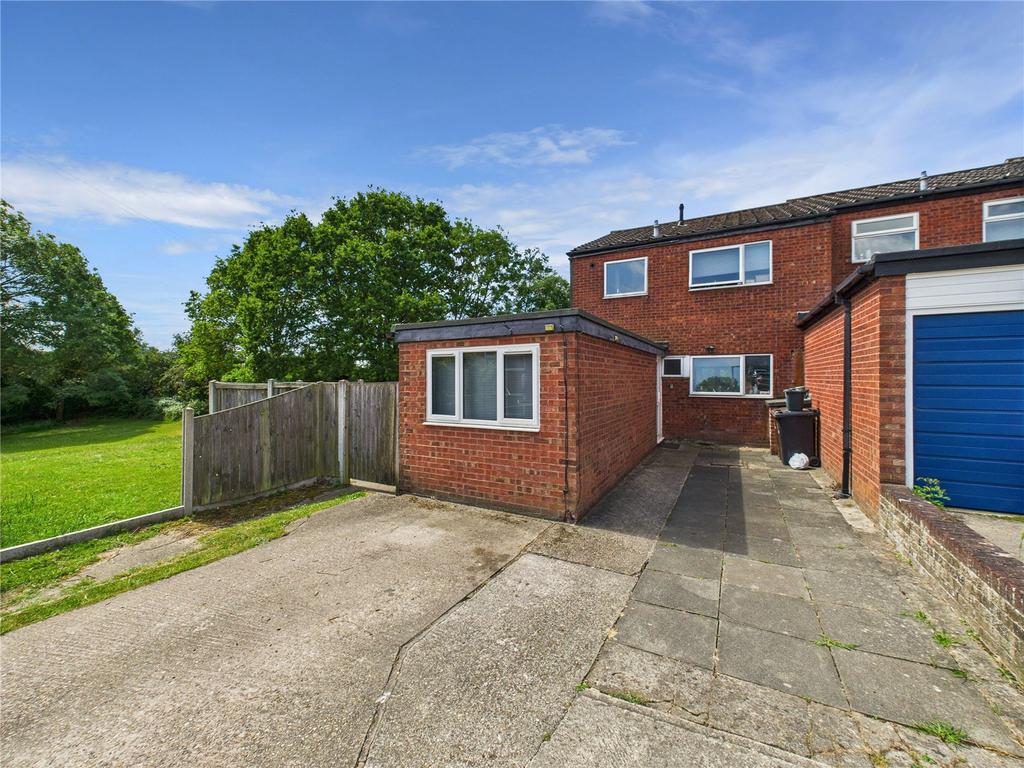 Britten Close, Colchester, Essex, CO4 3 bed end of terrace house for ...