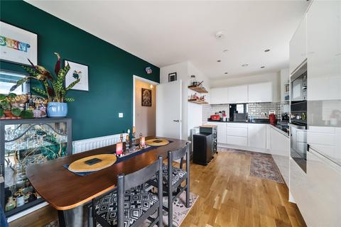 2 bedroom apartment for sale, Altitude Point, London, N8