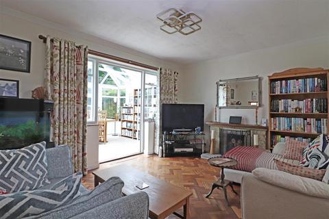 undefined, London Road South, Merstham