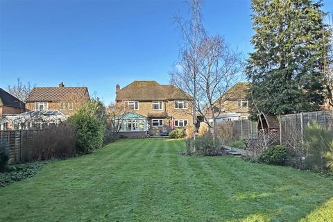 London Road South, Merstham