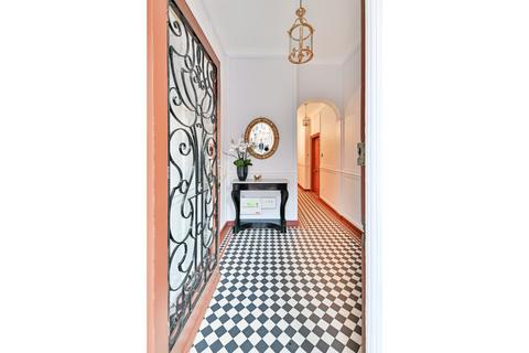 undefined, Cheyne Gardens, London SW3