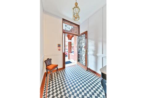 undefined, Cheyne Gardens, London SW3