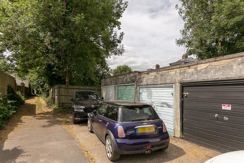 undefined, SOUTH CROYDON CR2