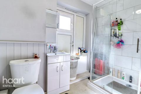 3 bedroom maisonette for sale, Agricola Place, Enfield