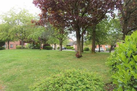 2 bedroom flat to rent, Poets Chase, Aylesbury HP21
