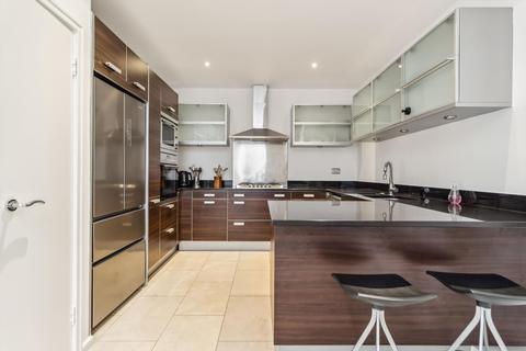 3 bedroom terraced house to rent, Henniker Mews, Chelsea, London, SW3