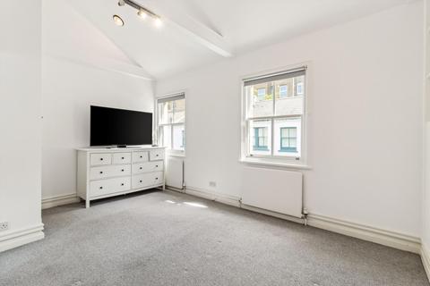 3 bedroom terraced house to rent, Henniker Mews, Chelsea, London, SW3