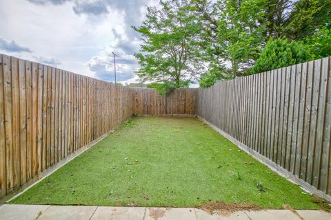 31 Floathaven Close, London, SE28 8SN