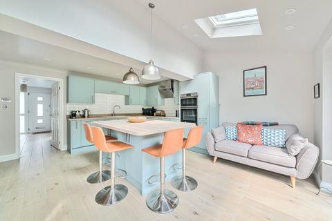 10 Fairfield Road, Exeter, EX2 8UE