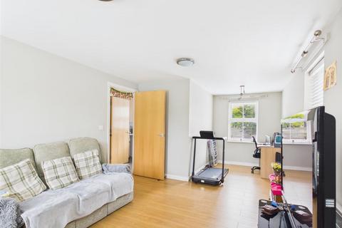 18 Bardsley Close, Colchester, CO4 5GS