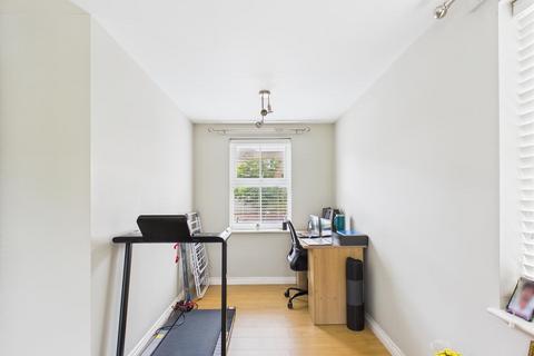 18 Bardsley Close, Colchester, CO4 5GS