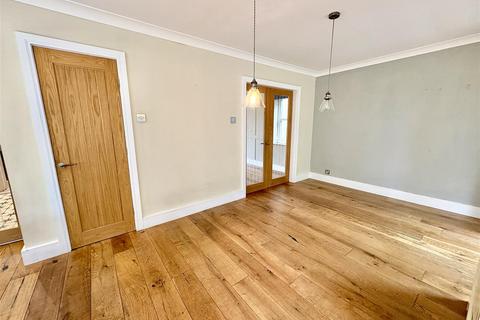 7 Ullswater Close, Elland, HX5 9QN