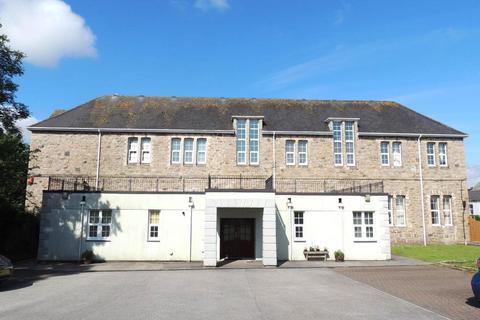 Drinnan Court, St. Austell