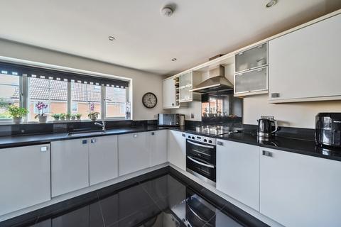 4 bedroom terraced house for sale, Franklins, Maple Cross, Hertfordshire