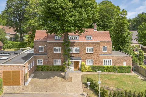 6 bedroom detached house for sale, Densley Close, Welwyn Garden City, Hertfordshire, AL8