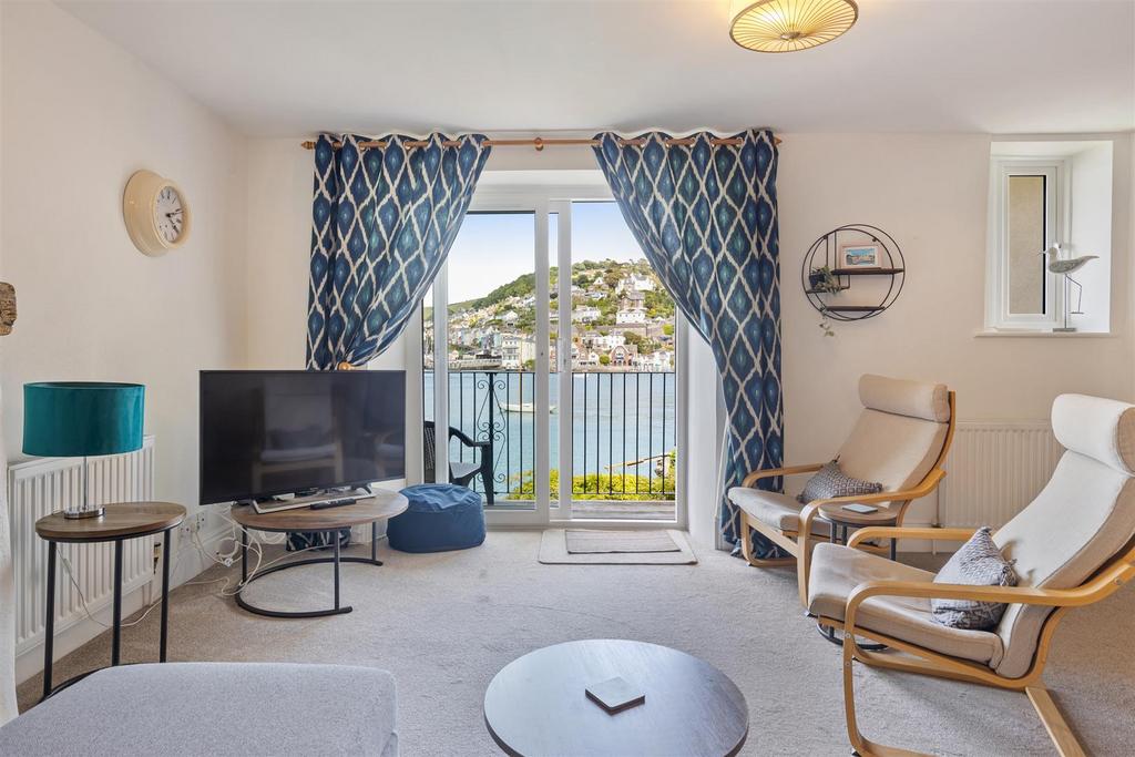 A09 - 28245 Ferryview Castle House, Dartmouth, Sou