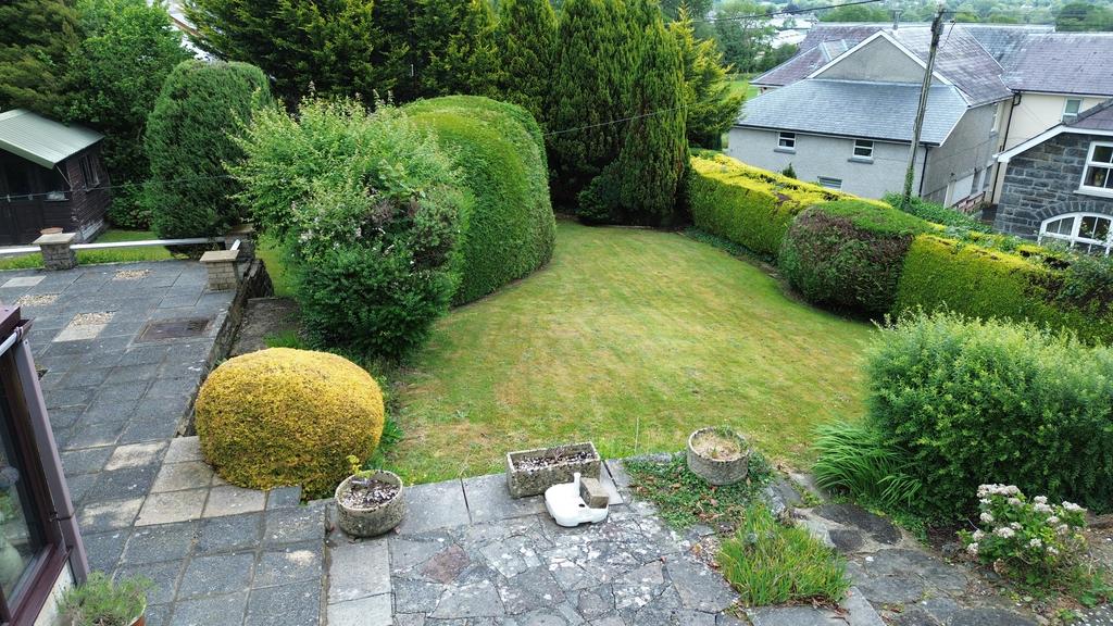 Mature gardens