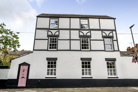 58 Craigerne Road, London, SE3 8SN