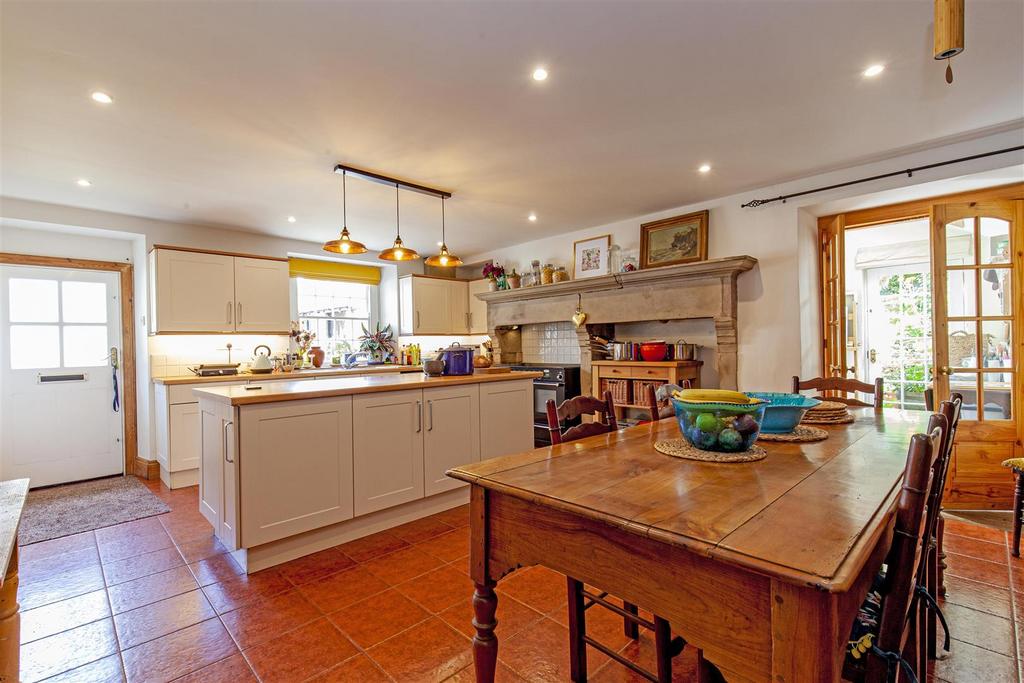 Kitchen-1.jpg