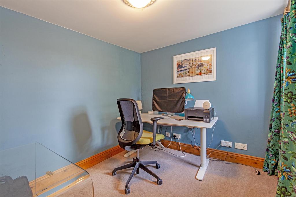 Study/Ground floor bedroom