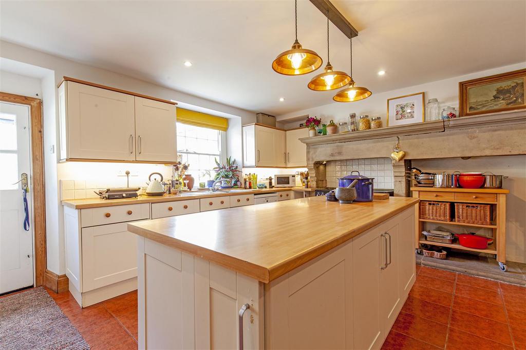Kitchen-2.jpg