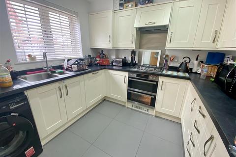 3 bedroom detached house for sale, Woodacres Way, Hailsham