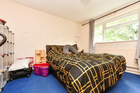 3 bedroom semi-detached house for sale, Oaklea Way, Uckfield, East Sussex