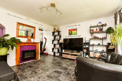 3 bedroom semi-detached house for sale, Oaklea Way, Uckfield, East Sussex