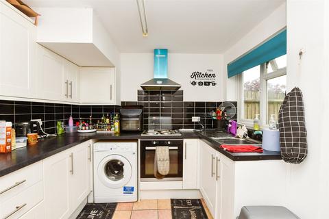 3 bedroom semi-detached house for sale, Oaklea Way, Uckfield, East Sussex