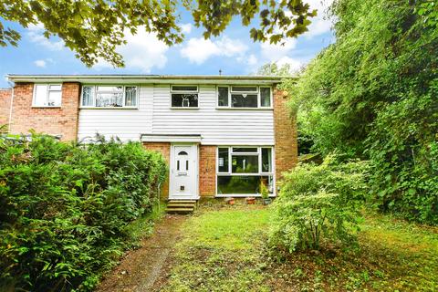 3 bedroom semi-detached house for sale, Oaklea Way, Uckfield, East Sussex