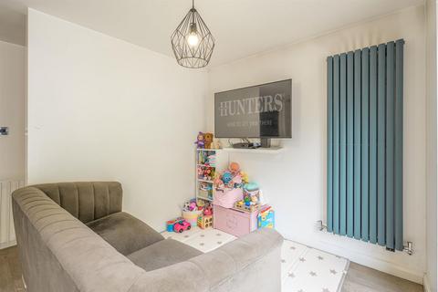 2 Caterham Drive, Kingswinford, DY6 8NH