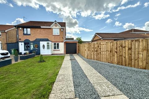 2 bedroom semi-detached house for sale, Gatesgarth Close, Bakers Mead