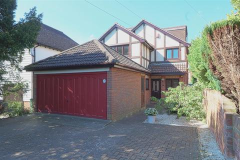 5 bedroom detached house for sale, Jacksons Lane, Billericay CM11