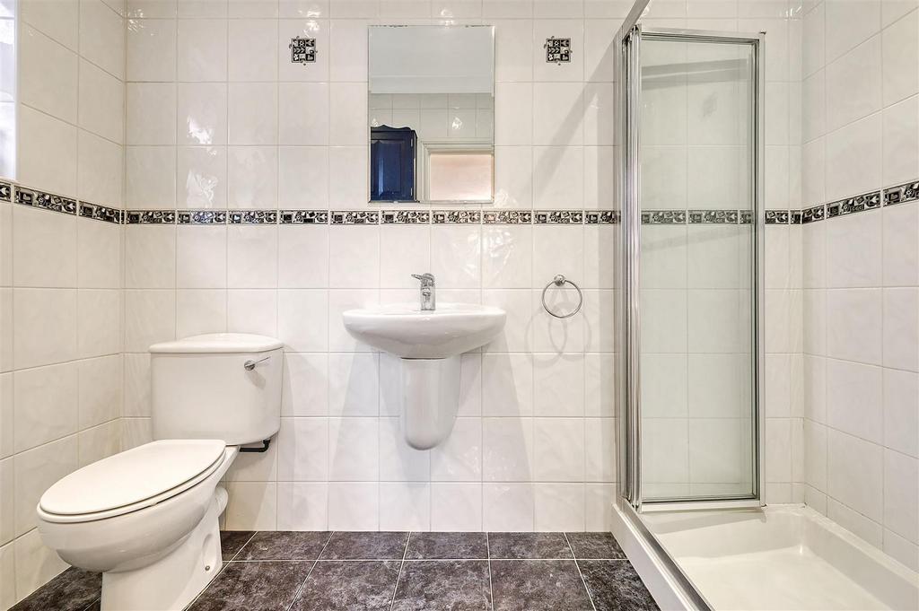 Ensuite1.jpeg