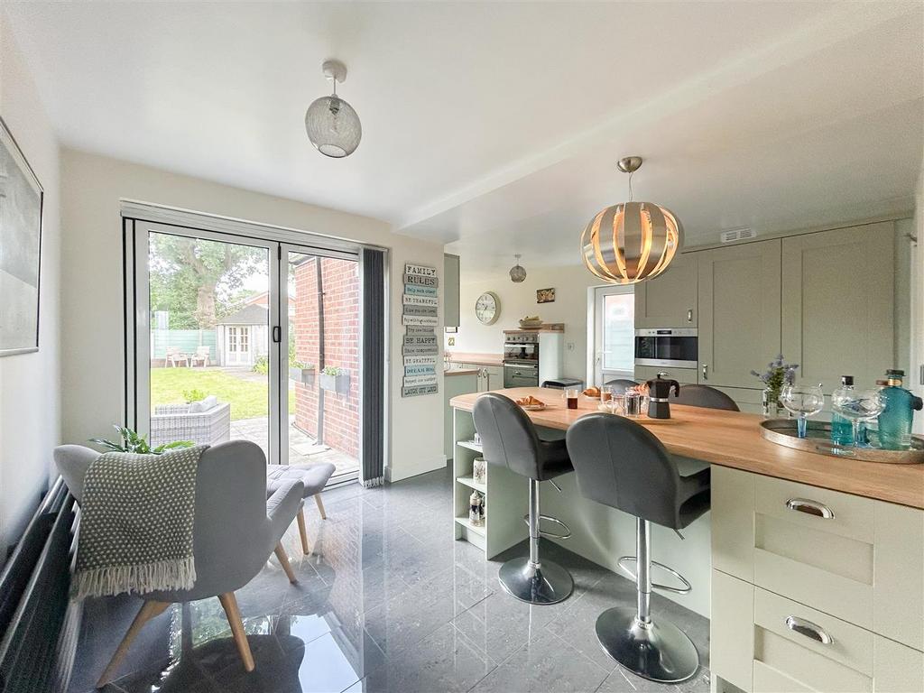 Kitchen Diner