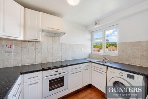 2 bedroom flat for sale, Tolworth Rise South, Surbiton