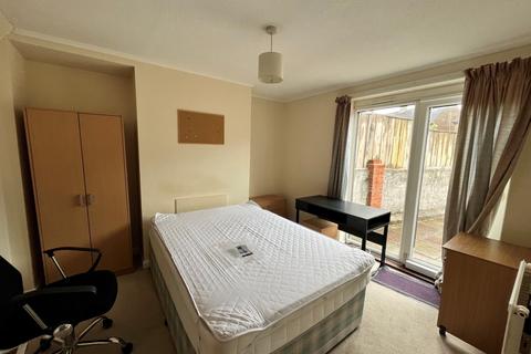 5 bedroom semi-detached house to rent, Barcombe Road, Brighton, BN1 9JR