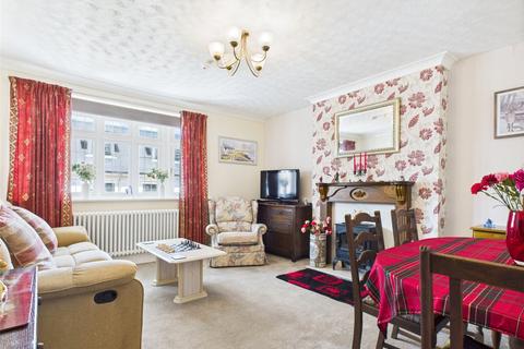 2 bedroom apartment for sale, Lymington Road, Highcliffe, Christchurch, Dorset, BH23