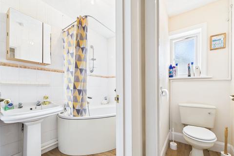 2 bedroom apartment for sale, Lymington Road, Highcliffe, Christchurch, Dorset, BH23