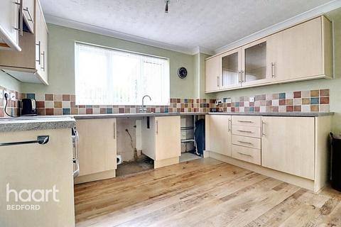4 bedroom detached house for sale, Buckfast Avenue, Bedford