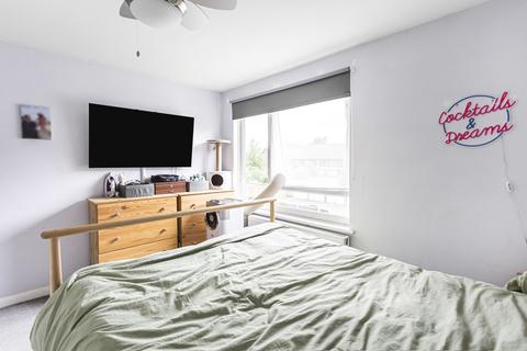 undefined, Hythe Park Road, Egham, Surrey, TW20